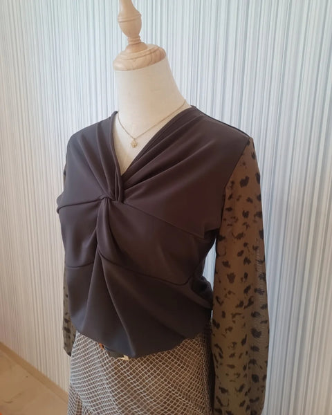 printed sleeve blouse